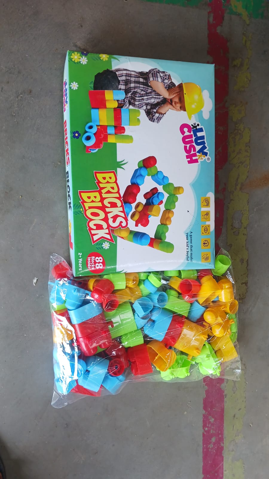 Bricks Blocks Building toy (88 Pcs Building Blocks)